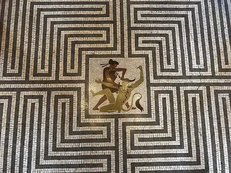 Labyrinth in Greek Mythology